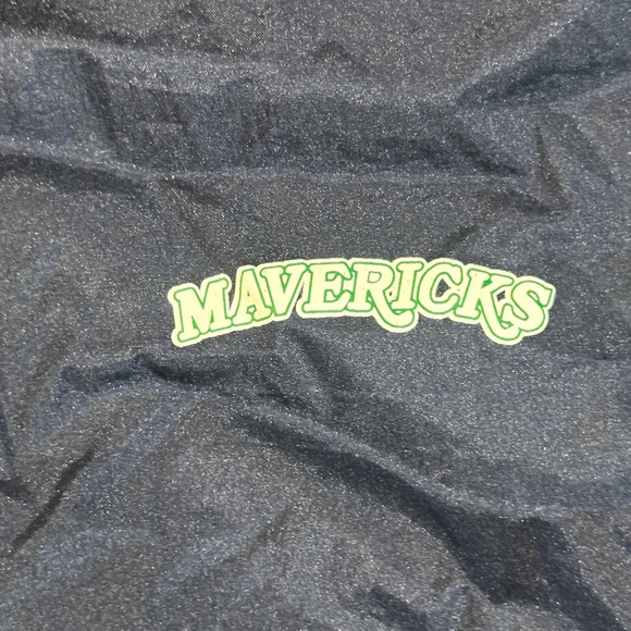 NWOT Dallas Mavericks Cropped Windbreaker Jacket by Mitchell & Ness Size M - Picture 6 of 7